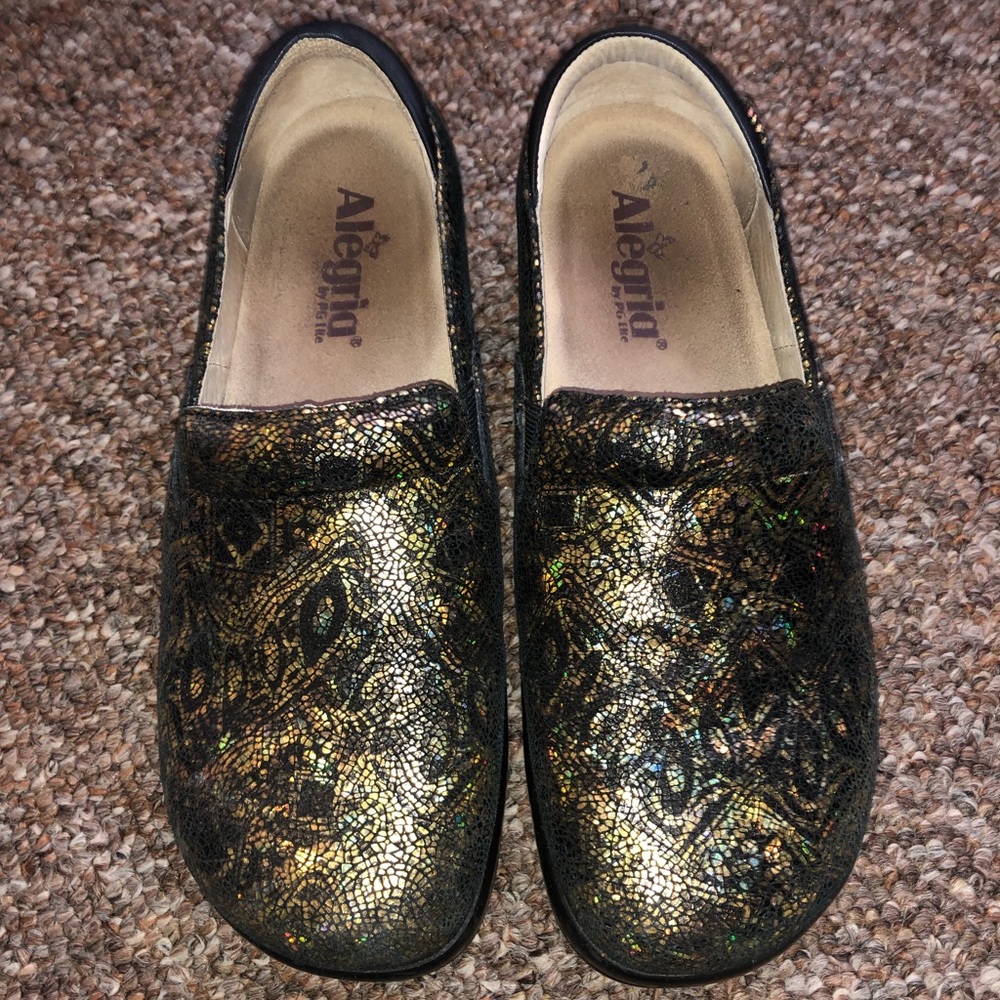 Algeria clogs